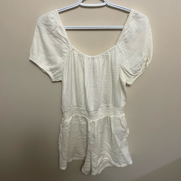 ❤️Aerie Puff Sleeve Romper - Picture 8 of 10